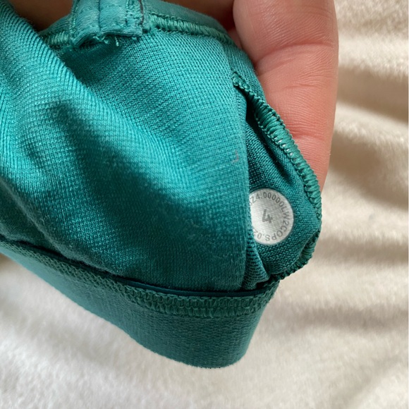 Lululemon Everlux cut out Sports Bra - Picture 5 of 5